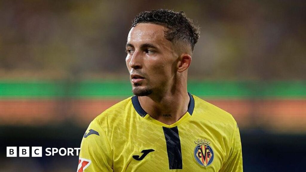 Yeremy Pino in action for Villarreal