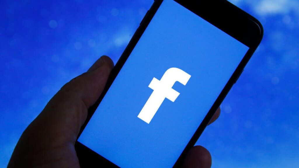 facebook-phone-gettyimages-1345139023