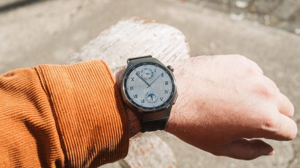 image of a Huawei watch being worn on a wrist