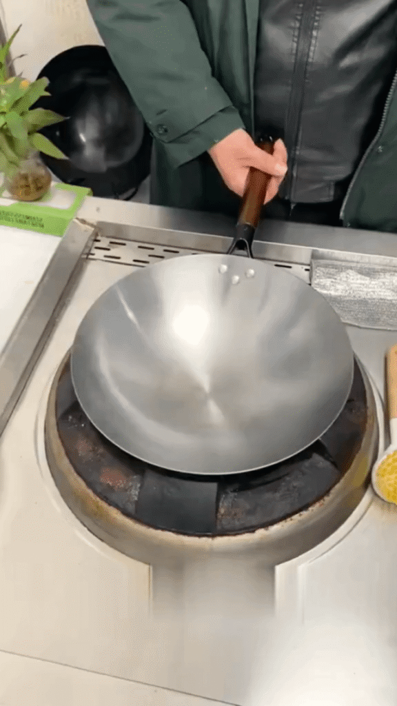 How to season a new Wok