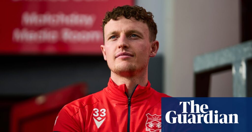 Wrexham’s Nathan Broadhead: ‘Cardiff fans I know are telling me not to score – hopefully I do’ | Wrexham