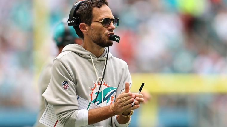ESPN insiders reveal Dolphins plan with Mike McDaniel amid winning streak Download app from appStore