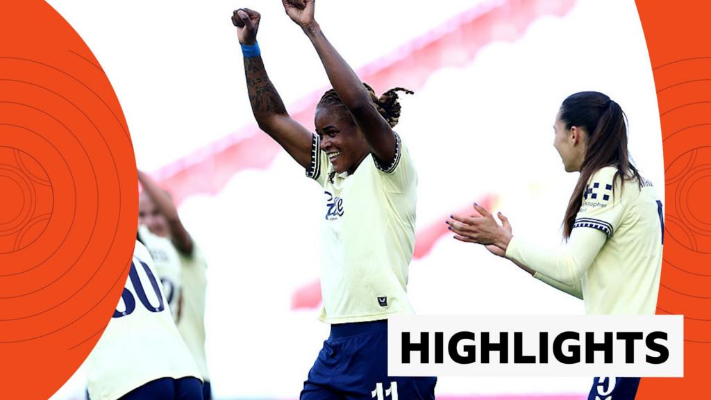 Everton score 90th-minute equaliser in six-goal thriller Everton players celebrate