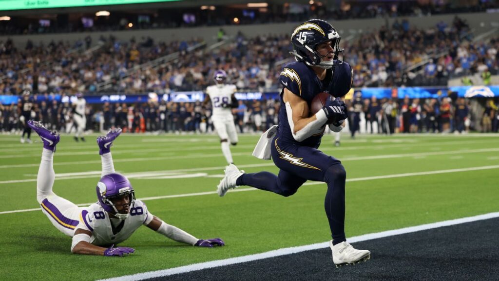 Fantasy playbook: NFL Week 10 Shadow Reports, lineup locks and projected scores