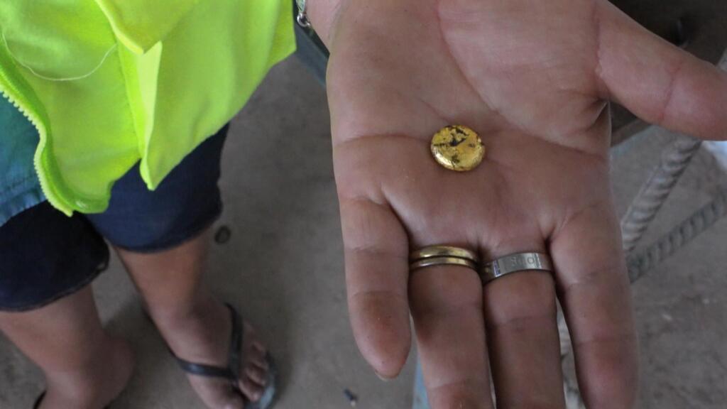 Gold mining in Peru: The not-so-glittery side of your smartphone