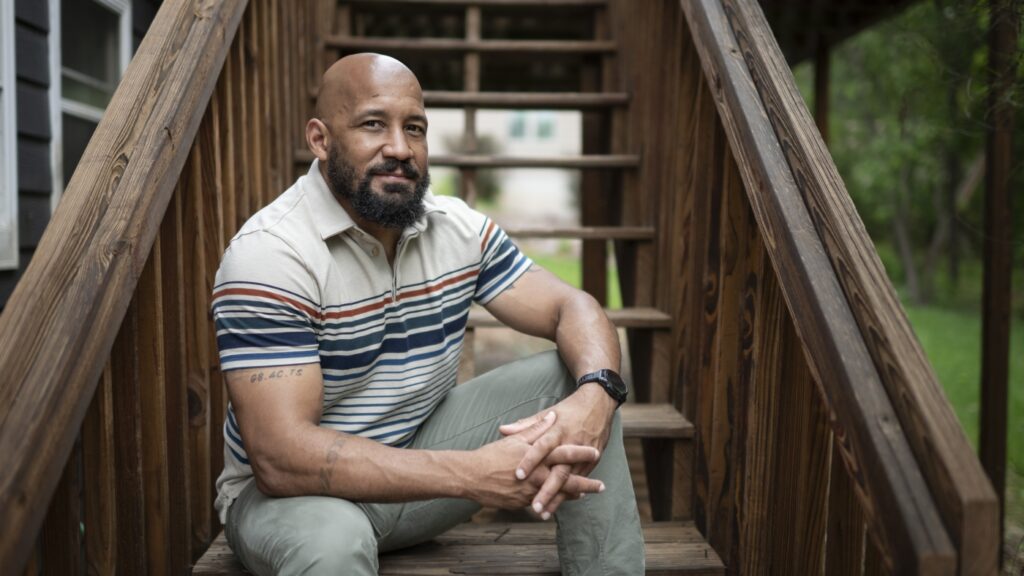 How do you find peace after war? A combat vet and NPR reporter’s bond points a way : NPR